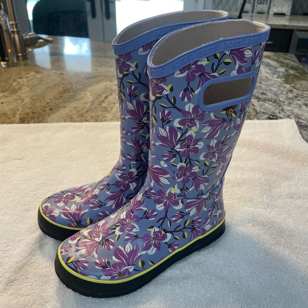 BOGS rain boots in Periwinkle Magnolia Print - girls size 3 - Picture 6 of 7